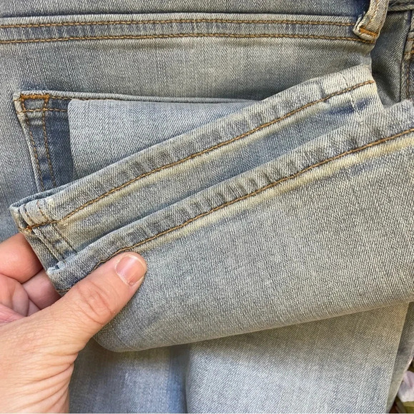 >70%OFF❣️Banana Republic Light Wash Jeans, 34, *Fashion Show Stock* Like NEW - Picture 11 of 13